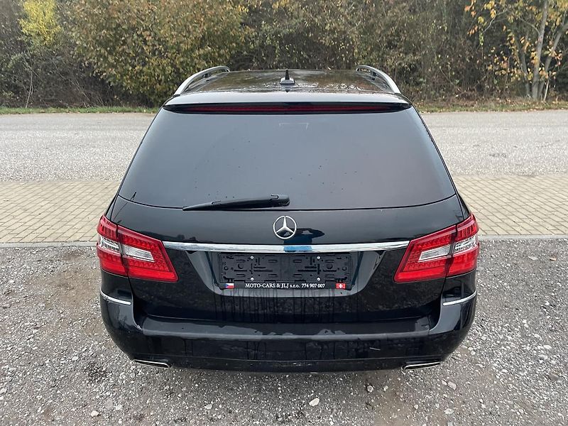 Mercedes-Benz Třídy E (2011) 250cdi T 4M 150kw - fotka 23 z 49