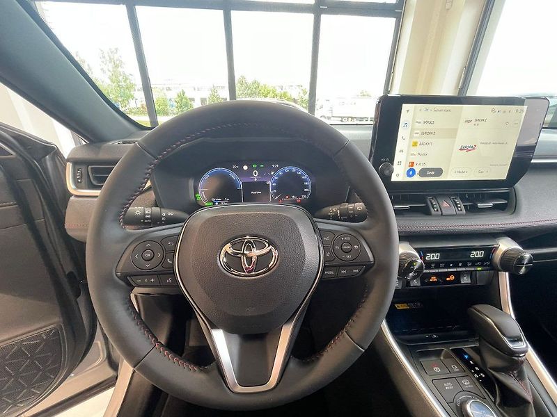 Toyota RAV4 2.5 4x4 Plug-In Selection - fotka 18 z 25