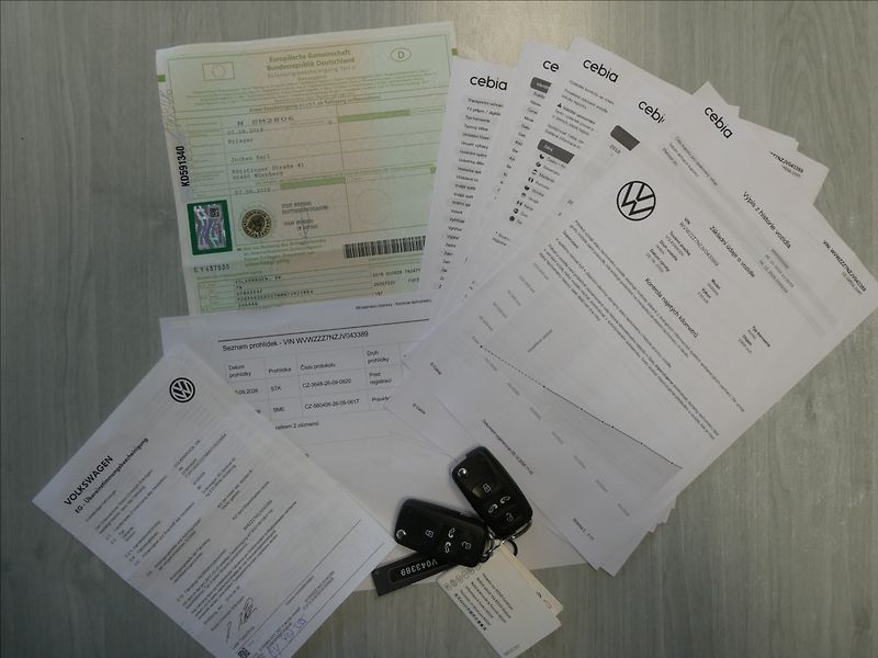 Volkswagen Sharan 2,0 TDi HIGHLINE, rezervace - fotka 45 z 50