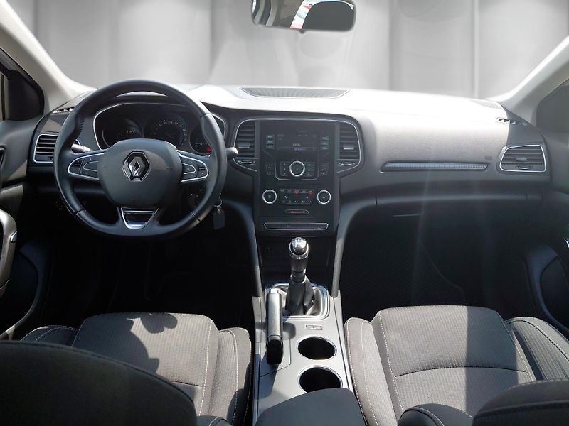 Renault Mégane (2017) 1,6 SCe 84 kW ZEN - fotka 18 z 23
