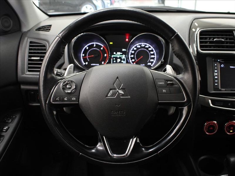Mitsubishi ASX 2,3 Di-D 110kW AT 4x4 1.maj.ČR - fotka 9 z 23