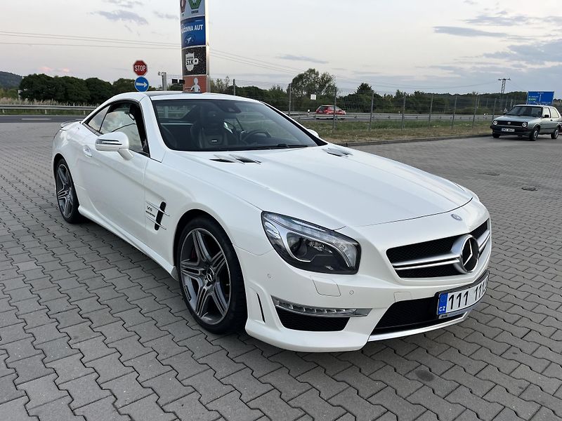 Mercedes-Benz SL (2013) 63 AMG - fotka 3 z 22