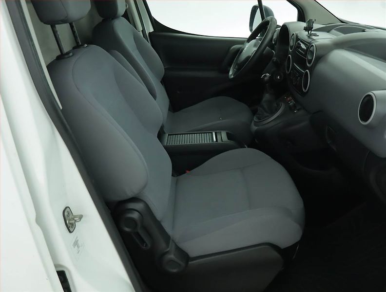 Peugeot Partner (2013) 1.6 HDi, ČR, 1Maj, DPH - fotka 9 z 14