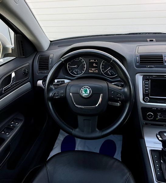 Škoda Octavia (2013) FL COMBI 2.0 TDI DSG 103 KW  - fotka 12 z 36