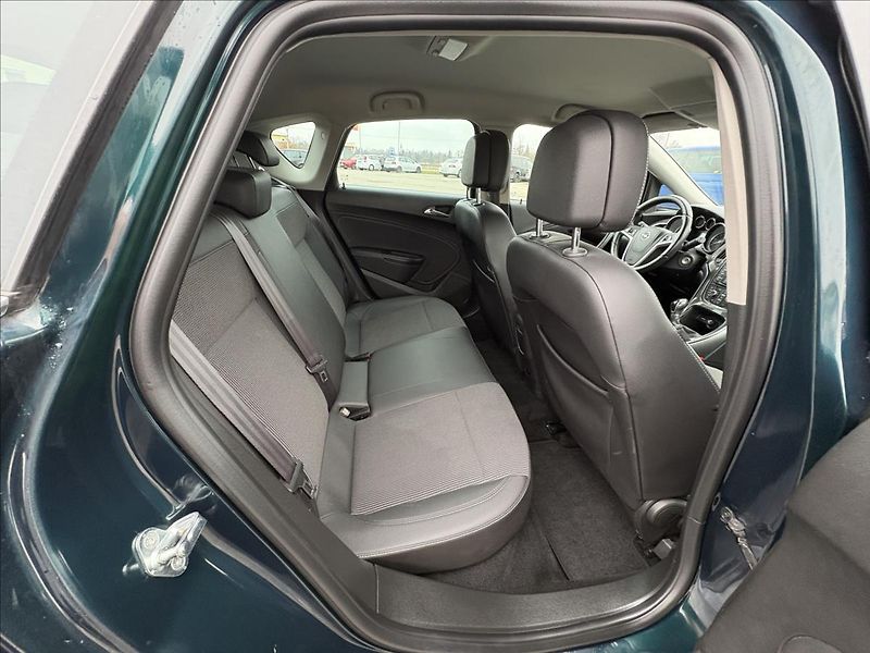 Opel Astra 1,4 iT 103kW,Xenon,Navi,Výhřev - fotka 25 z 32