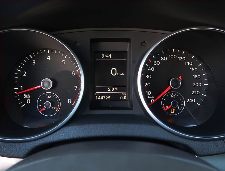 Volkswagen Golf (2011) 1.2 TSI, Tempomat - fotka 11 z 14
