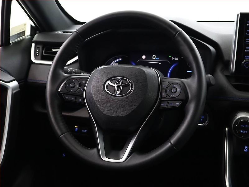 Toyota RAV4 (2022) 2.5 Hybrid - fotka 14 z 21