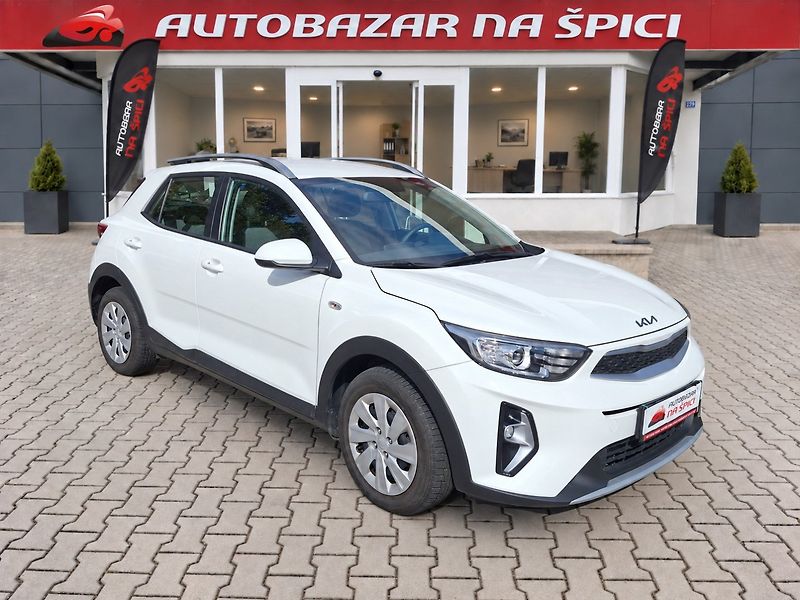 Kia Stonic (2021) 1.2i 61kW COMFORT -1.MAJITEL - fotka 2 z 30
