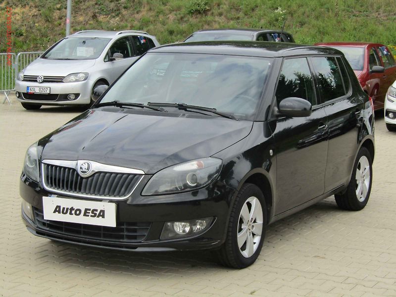 Škoda Fabia (2014) 1.2 TSi, 2.maj,ČR, Ambition - fotka 3 z 19