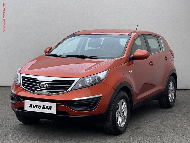 Kia Sportage (2012) 1.6 GDI, ČR, AC, el. výbava - fotka 3 z 13