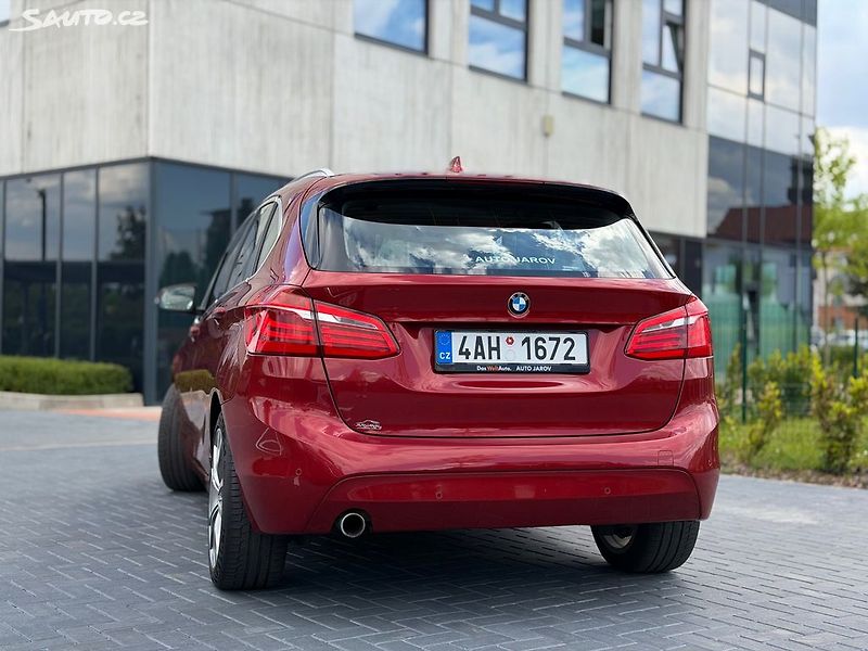 BMW Řada 2 (2014) 218d Active Tourer / automat - fotka 3 z 20