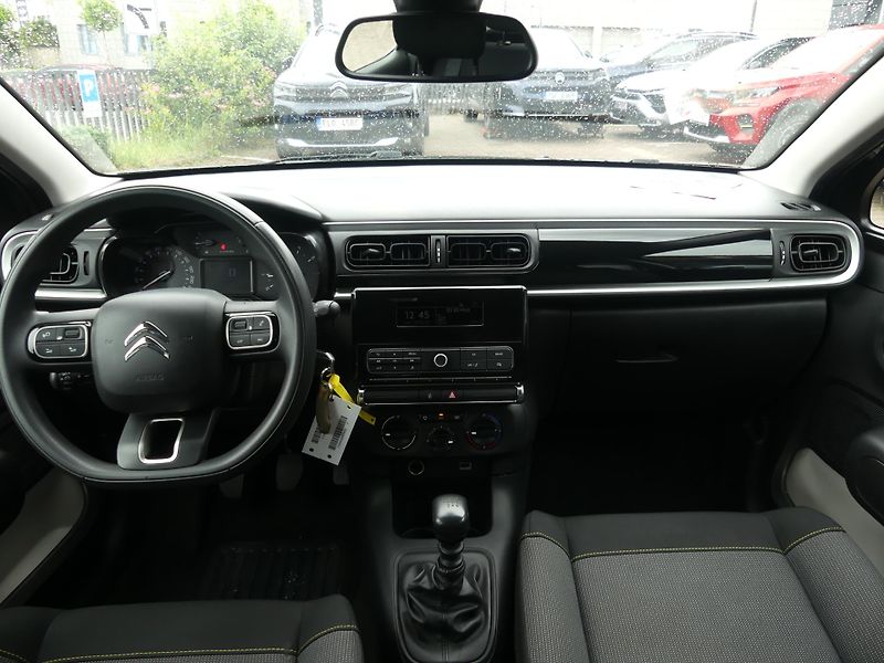 Citroën C3 (2019) 1,2 PureTech 110 MAN6 FEEL - fotka 12 z 21