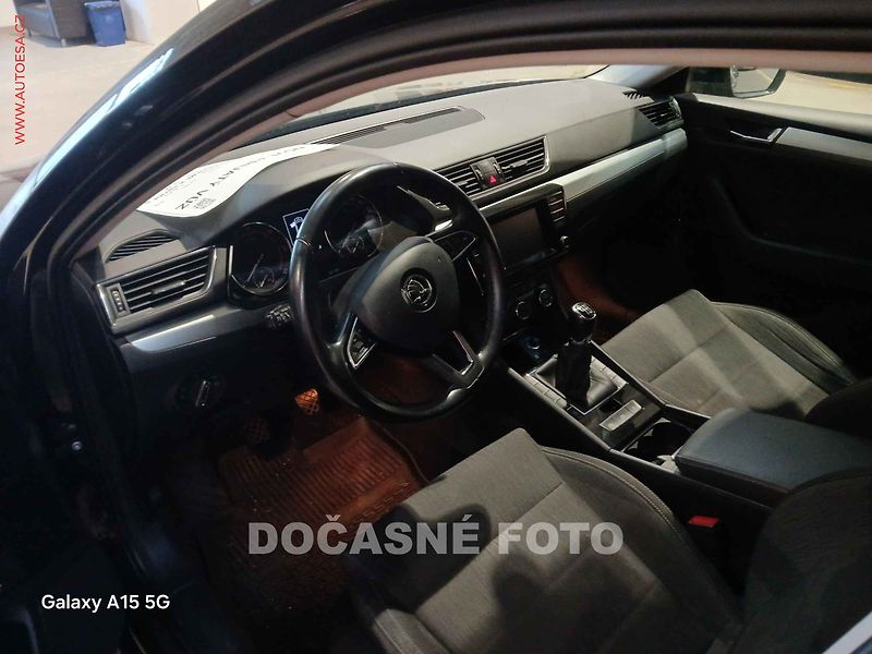 Škoda Superb (2016) 2.0 TDi, ČR, Bixen, park - fotka 3 z 3