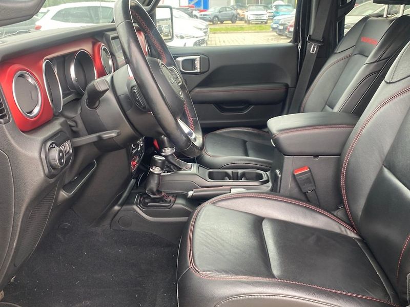 Jeep Wrangler (2020) RUBICON UNLIMITED 2,0(200kW)BA - fotka 11 z 34