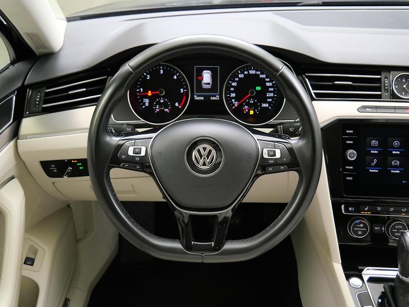 Volkswagen Passat - fotka 13 z 23