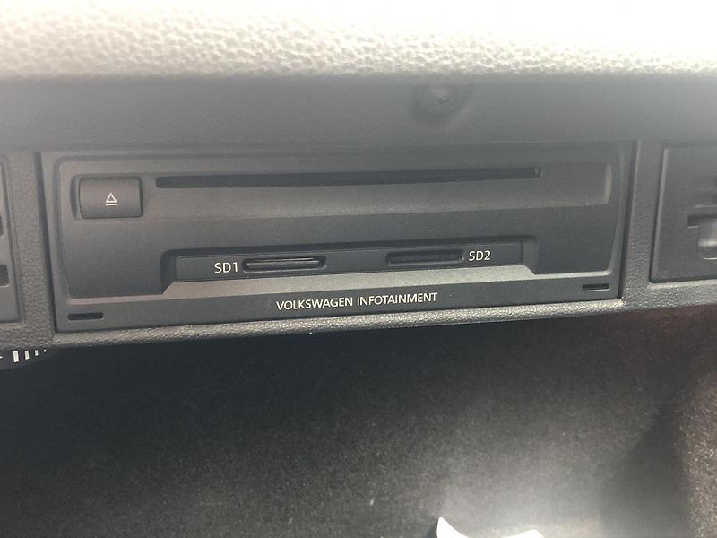 Volkswagen Golf Variant (2013) 1,6TDI DSG Comfortl. Nez. top. - fotka 54 z 65