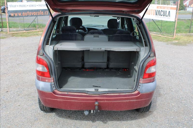 Renault Scénic 1,9 DCi  STK 8/2028, TAŽNÉ - fotka 13 z 22