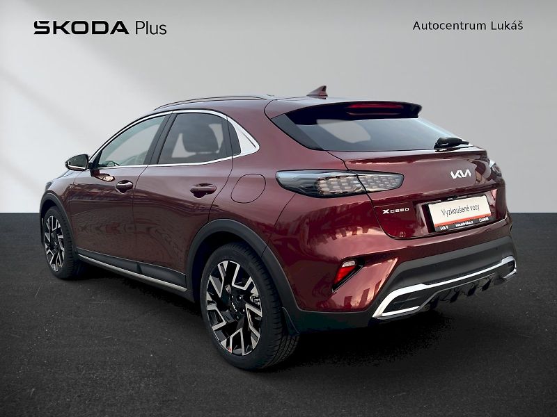 Kia XCeed (2025) - fotka 9 z 34