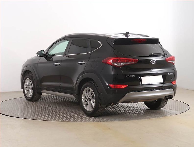 Hyundai Tucson (2017) 1.6 T-GDI, 4X4, Serv.kniha - fotka 4 z 19