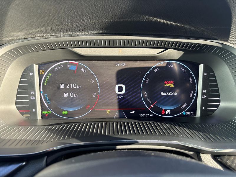Škoda Octavia 1,4TSI iV RS 180kW DSG DPH - fotka 23 z 26