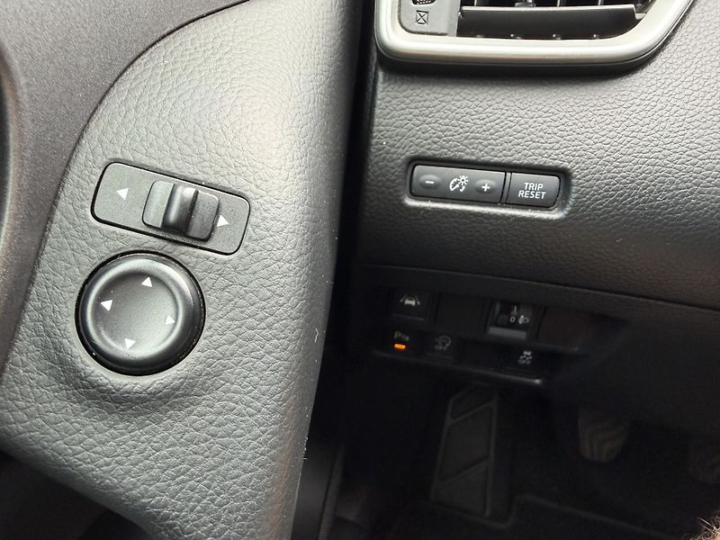 Nissan Qashqai 1.2 DIG-T DPH ROZVODY SERVISKA - fotka 15 z 33