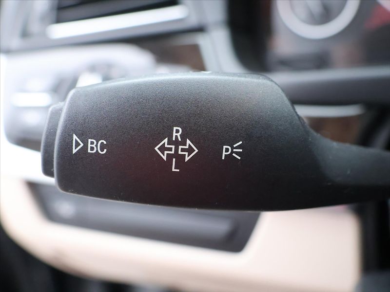 BMW Řada 5 3,0 523i 150kW FS21 - fotka 16 z 30
