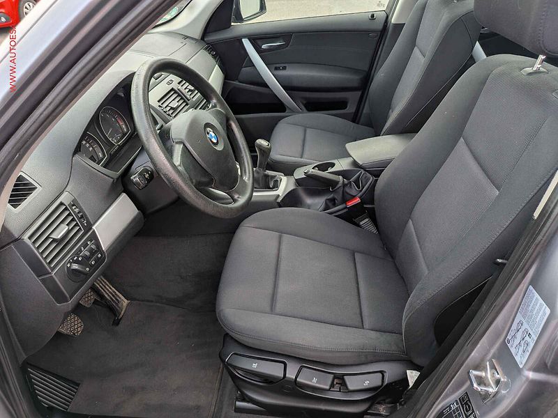 BMW X3 (2008) 2.0 i xD, AC, TZ, panor - fotka 9 z 23