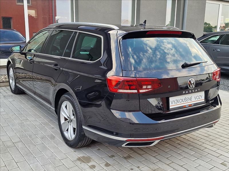Volkswagen Passat 2.0TDI 147kW 4MOTION DSG Eleg - fotka 8 z 50
