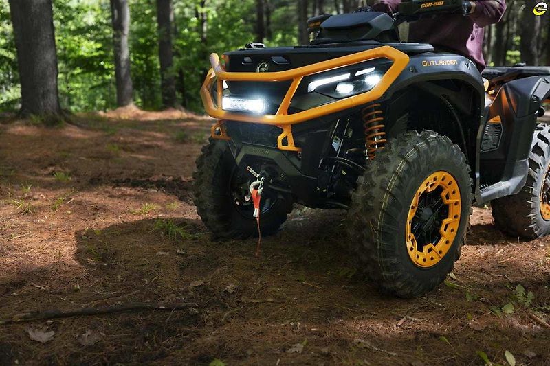 Can-Am Outlander 1000R XT-P (2026) T ABS SAS MY26 - fotka 10 z 20