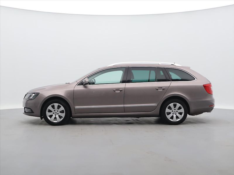 Škoda Superb 2,0 TDI 103kW DSG Elegance - fotka 4 z 31