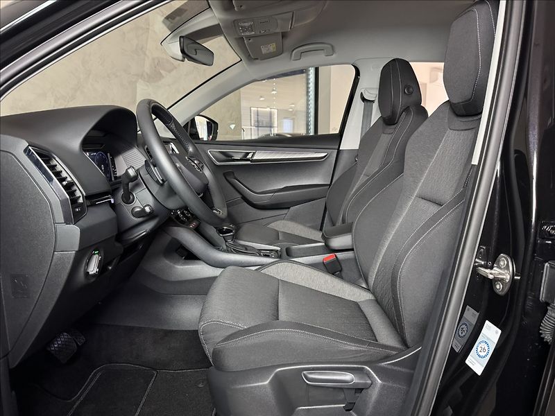 Škoda Karoq 2,0 TDi  DSG 4x4 Style Virtual - fotka 21 z 45