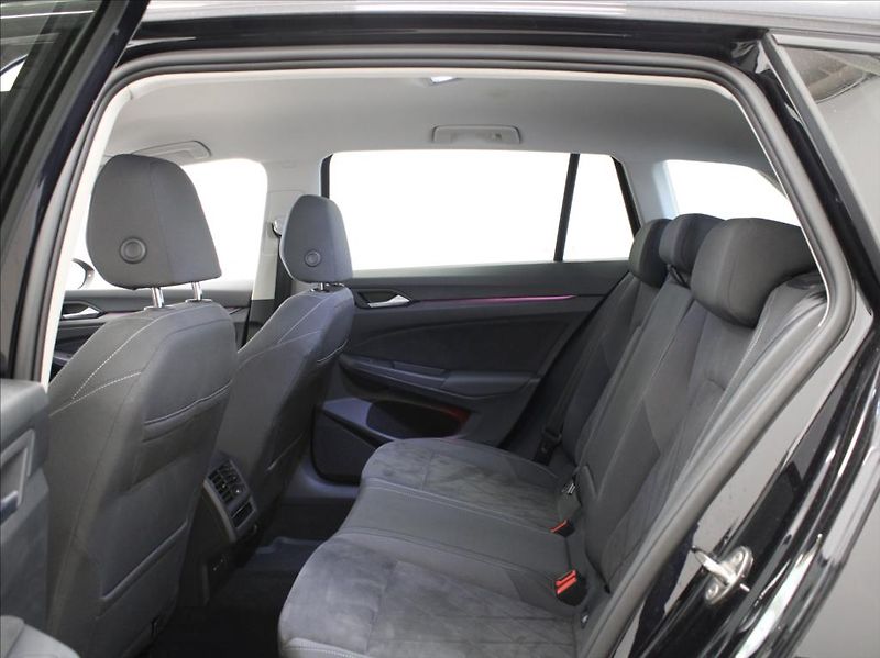 Volkswagen Golf 1,5 TSi 110kW Style Var.64tkm. - fotka 7 z 24
