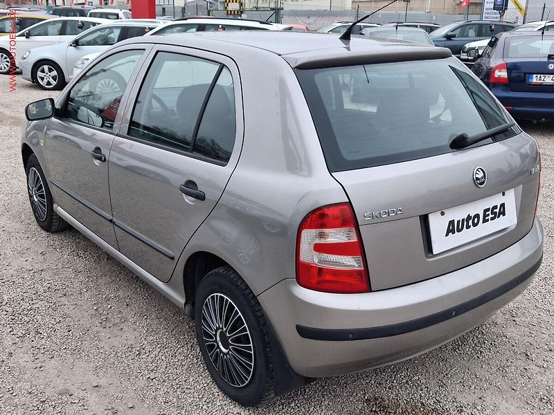 Škoda Fabia (2007) 1.2i, AC, park.asist - fotka 6 z 16
