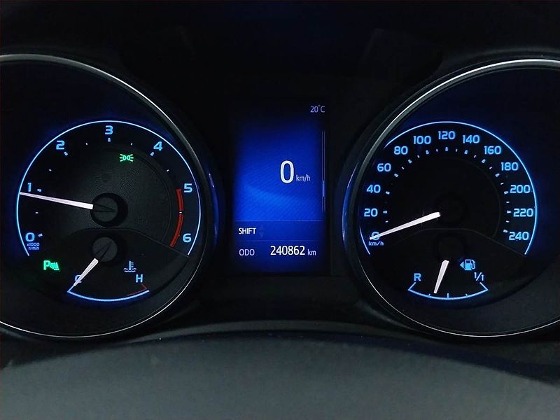 Toyota Auris (2015) 1.6 D-4D, Serv.kniha, Tempomat - fotka 11 z 17
