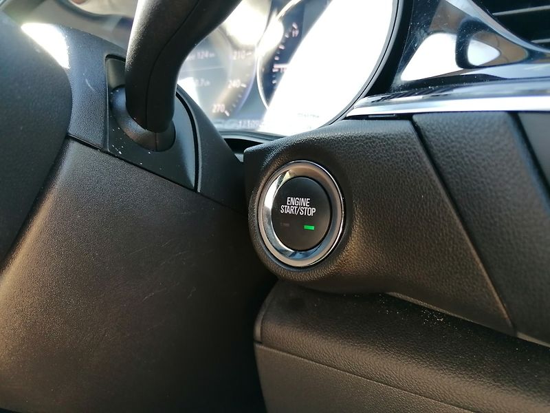 Opel Insignia (2020) 1.6 CDTi Innovation Head-Up - fotka 26 z 33