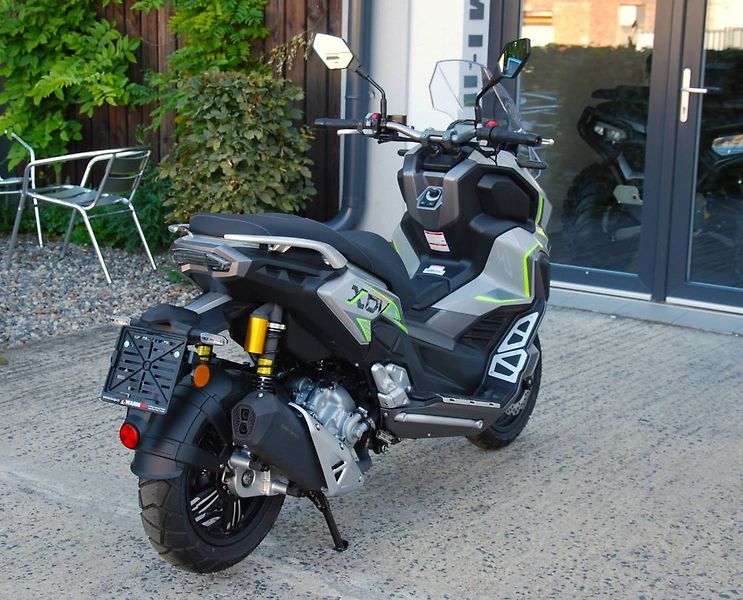 Motorro EasyMax 125i (2026) TUMOTO XDV 300 - fotka 12 z 25