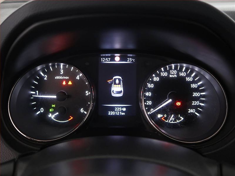 Nissan X-Trail (2017) 2.0 dCi, 4X4, Kůže, Navi - fotka 11 z 14