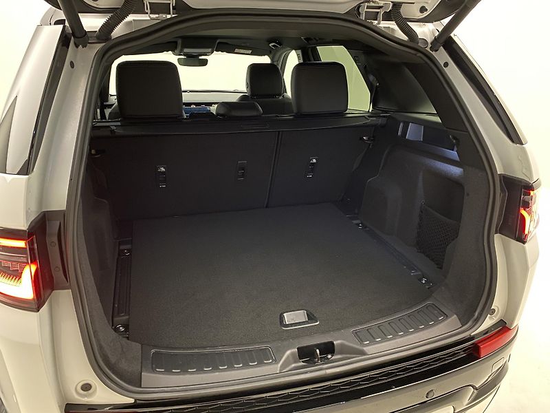 Land Rover Discovery Sport D200 DYNAMIC SE REZERVACE - fotka 6 z 53