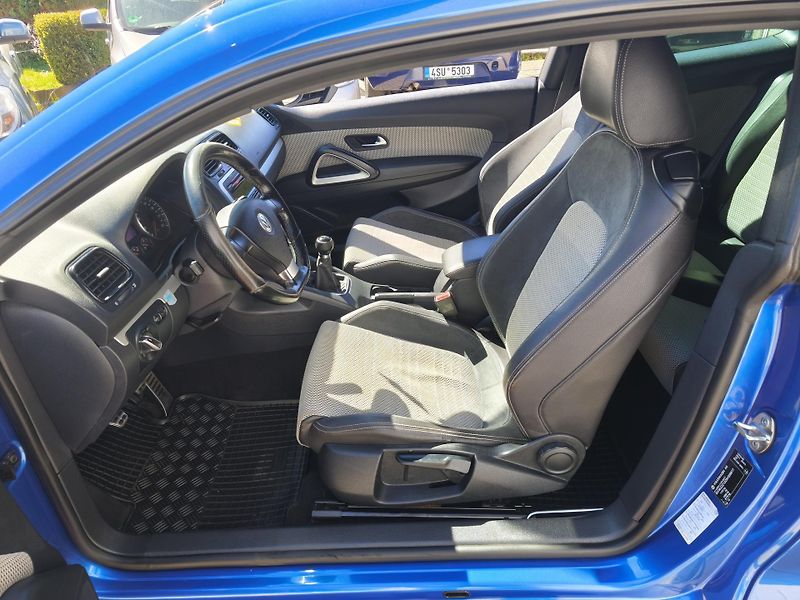 Volkswagen Scirocco (2009) 1,4TSi-Velký.servis-záruka!! - fotka 16 z 29