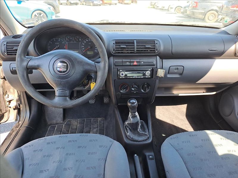 Seat Leon 1,4 i - fotka 9 z 13