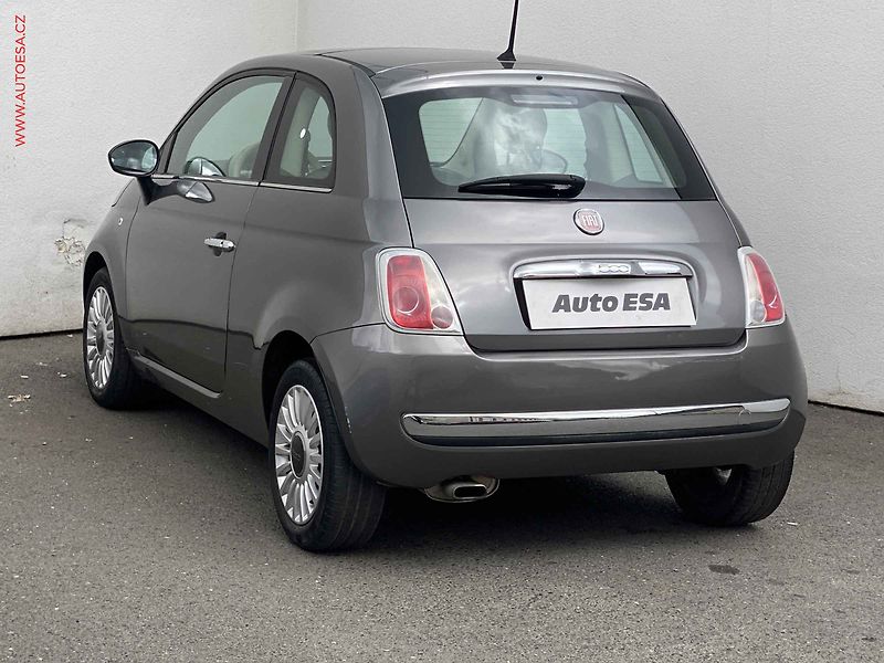 Fiat 500 (2014) 1.2i, Lounge, panor - fotka 6 z 12