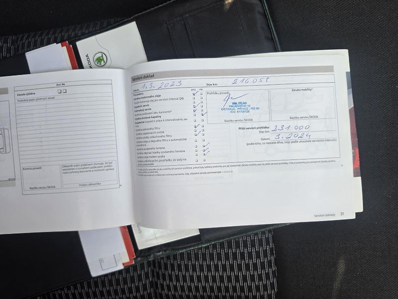 Škoda Octavia 2.0 TDI 4x4 Xenon  - fotka 27 z 28