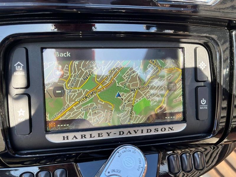 Harley-Davidson FLHX Street Glide (2018) FLHX ANV Street Glide Annivers - fotka 11 z 12