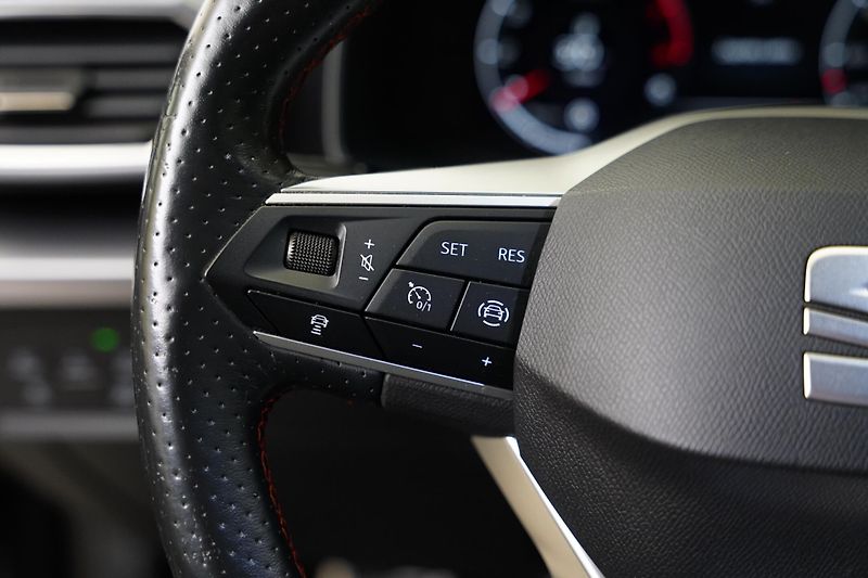 Seat Leon - fotka 17 z 27