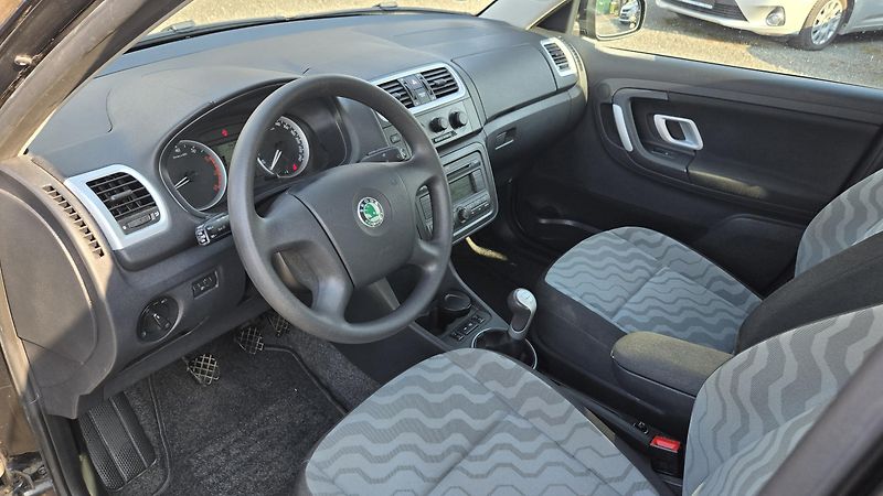 Škoda Fabia 1.4 16V AMBIENTE 1MAJITEL - fotka 27 z 36