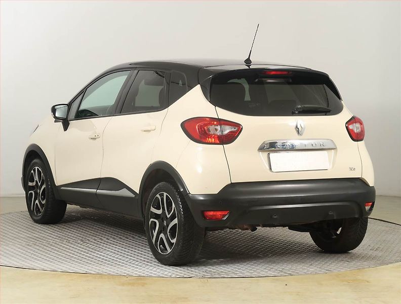 Renault Captur (2016) 1.2 TCe, Automat, Tempomat - fotka 4 z 22
