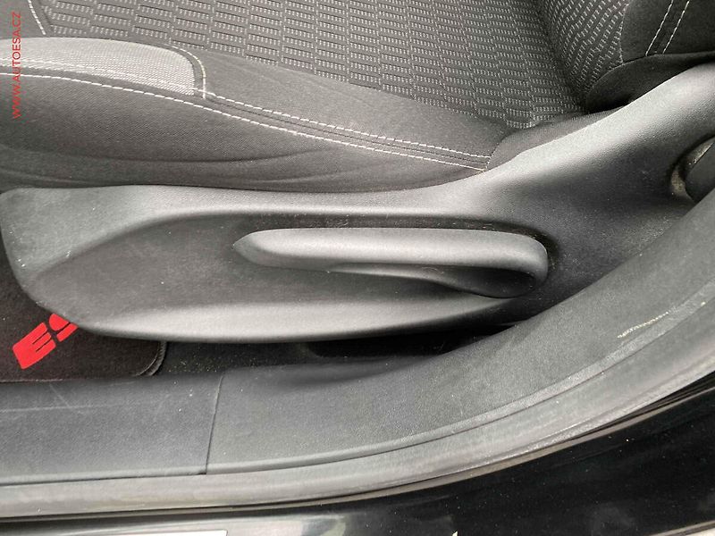 Peugeot 208 (2016) 1.2 PT, Style, park. čidla - fotka 14 z 16