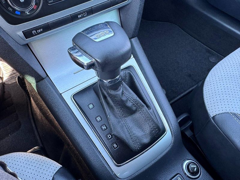 Škoda Octavia (2010) RS DSG 2,0 TSI 147 KW STK - fotka 32 z 50