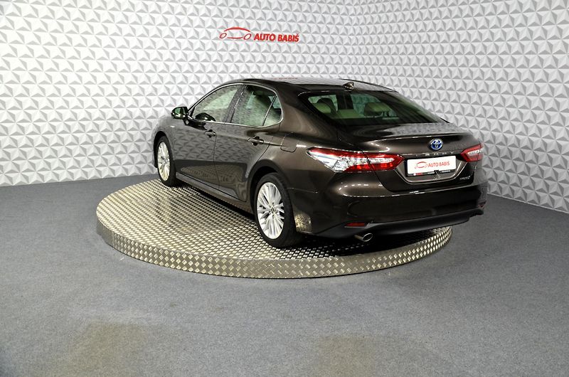 Toyota Camry (2021) 2.5Hyb. Executive AT - fotka 8 z 15
