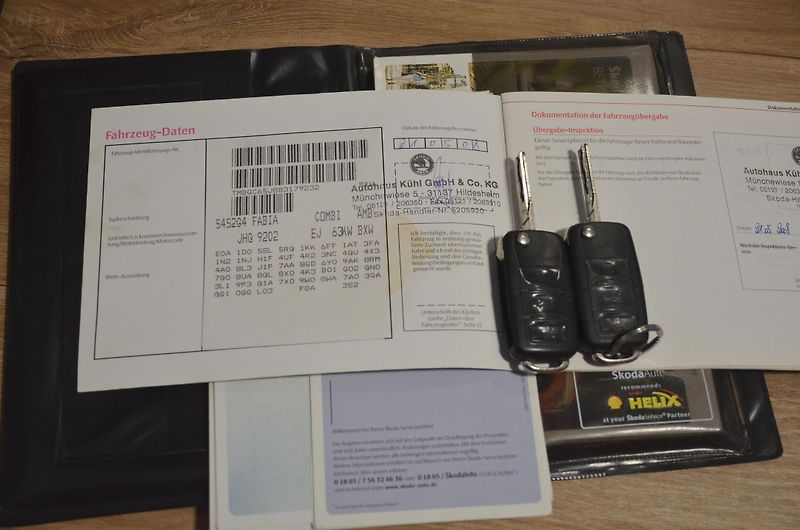 Škoda Fabia (2008) 1.4i 16V 63kW AMB / AUT. KLIMA - fotka 30 z 36